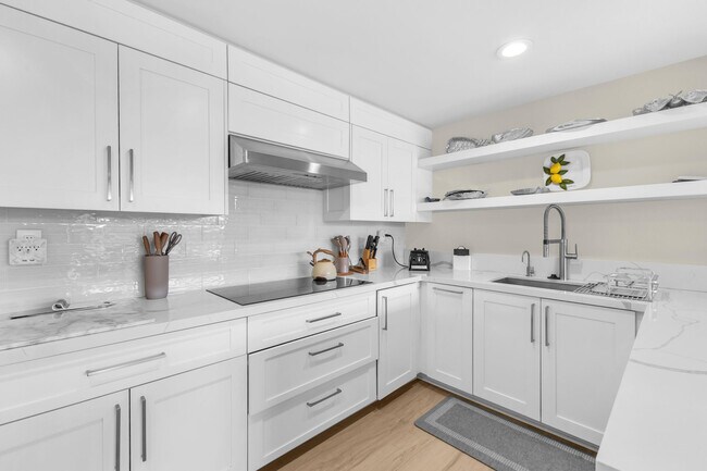 Building Photo - 910 Island Dr