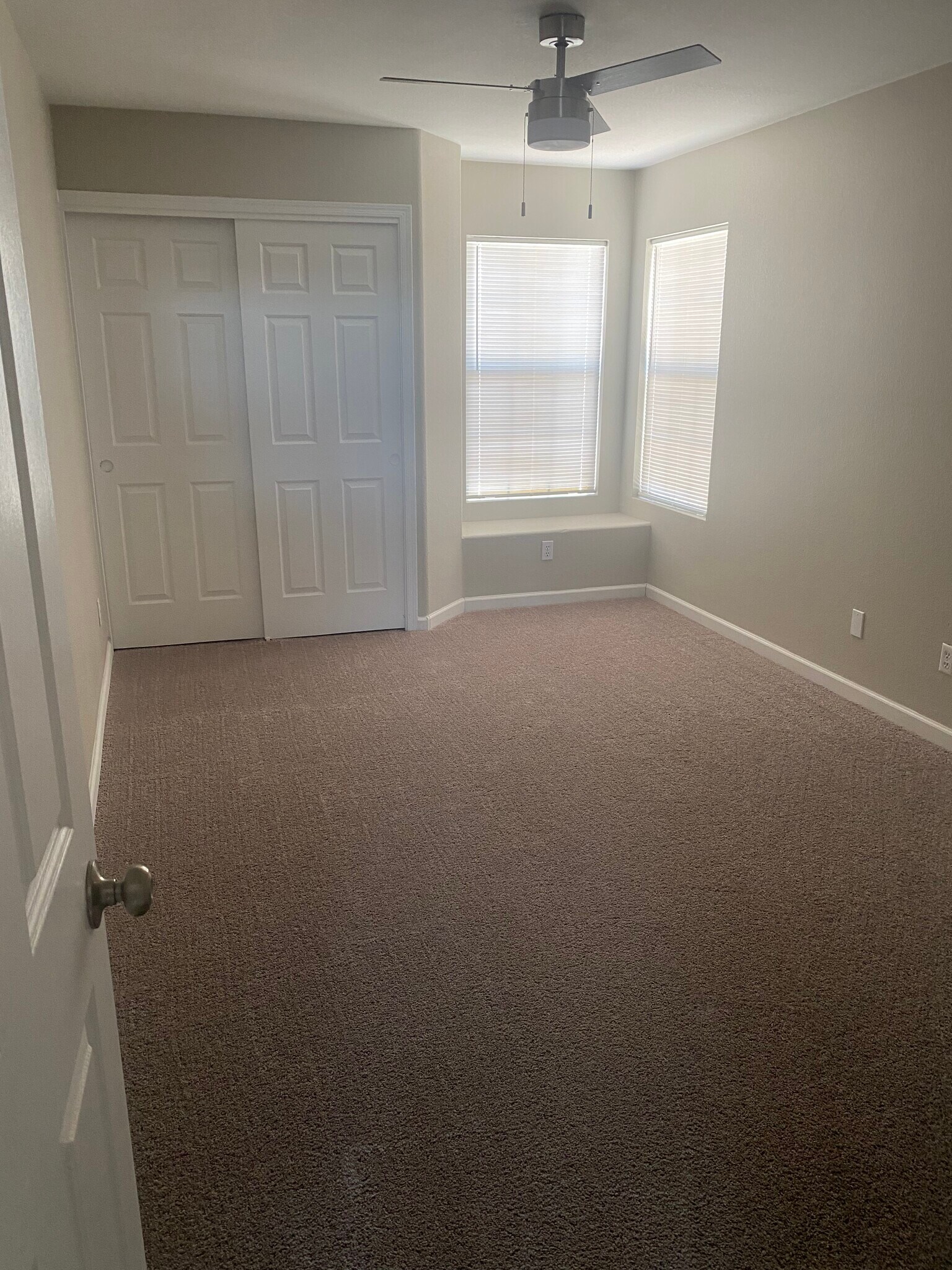 2nd bedroom - 7146 W Hunnington Dr