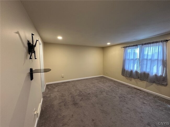 Building Photo - 6148 Bethlehem Ln