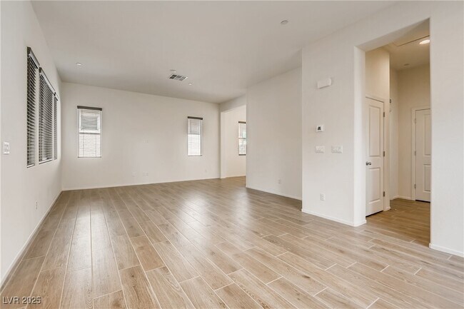 Primary Photo - 408 Cadence View Way