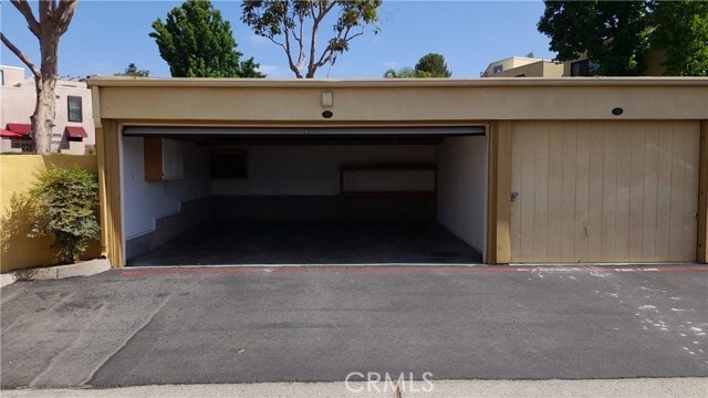 Building Photo - 25712 Le Parc