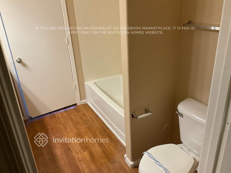 Building Photo - 37611 N Dena Dr