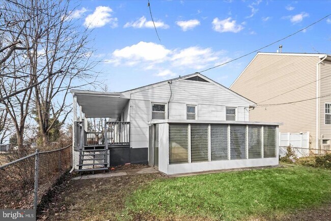 Building Photo - 517 Winters Ln