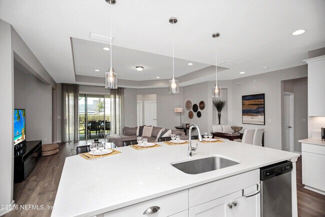Building Photo - 179 Horsetail Ct