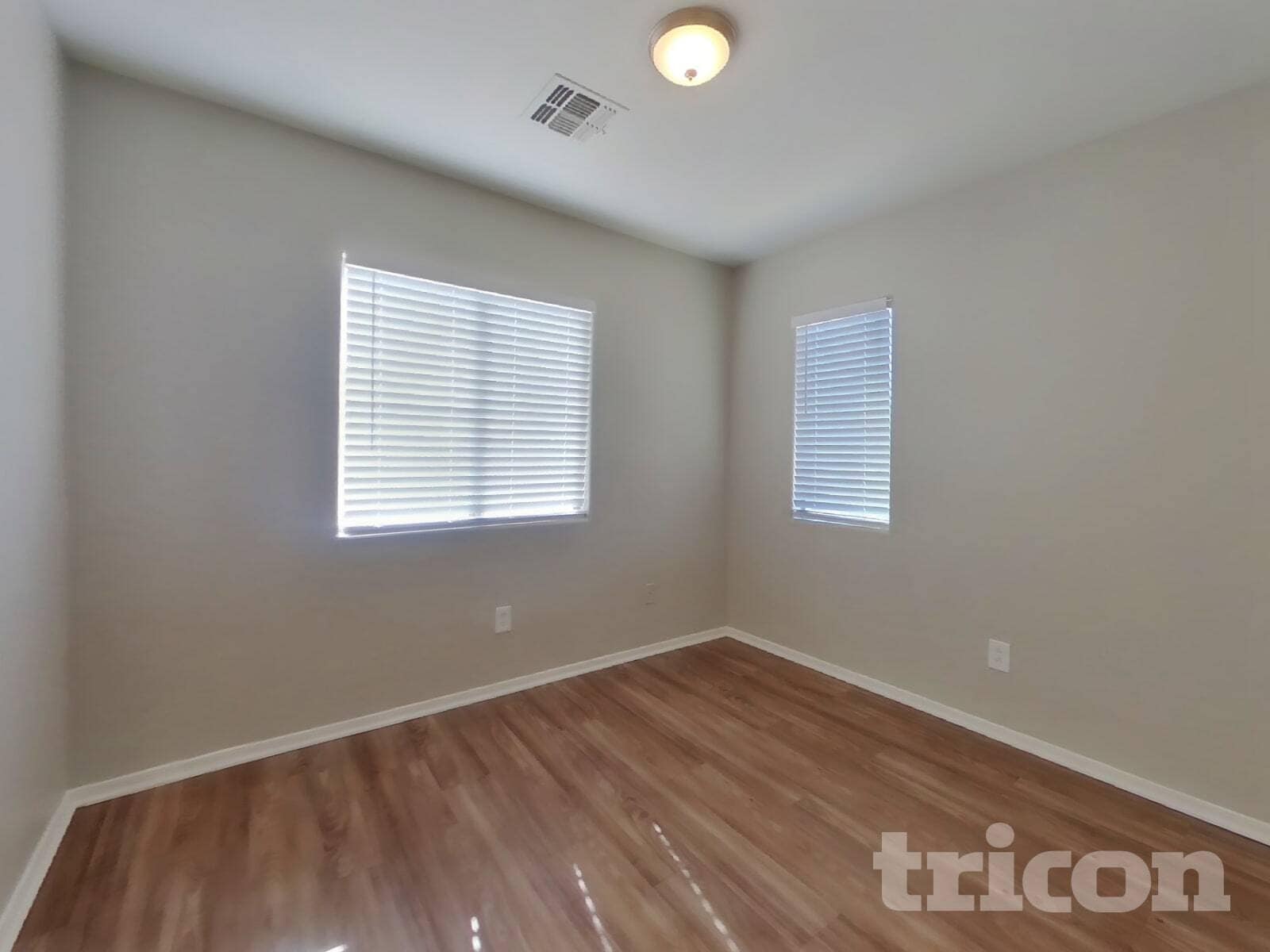 Building Photo - 10268 W Sands Dr