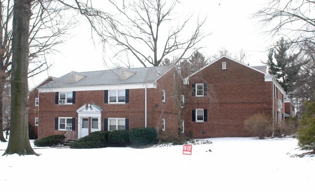 Building Photo - Sandee Apartments