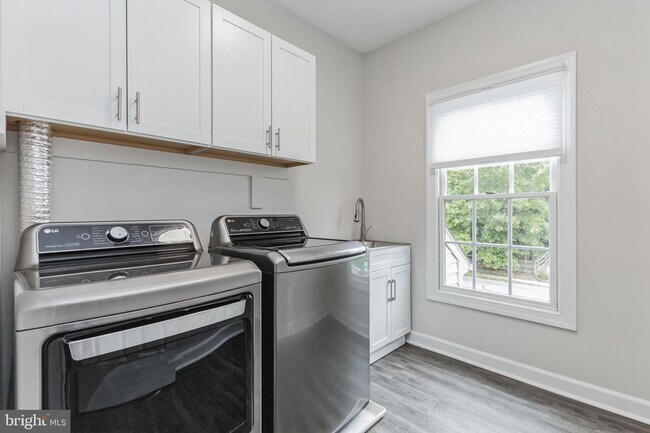 Building Photo - 43179 Allenby Way