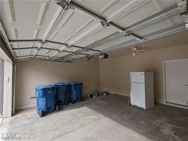 Building Photo - 6298 W Levi Ave