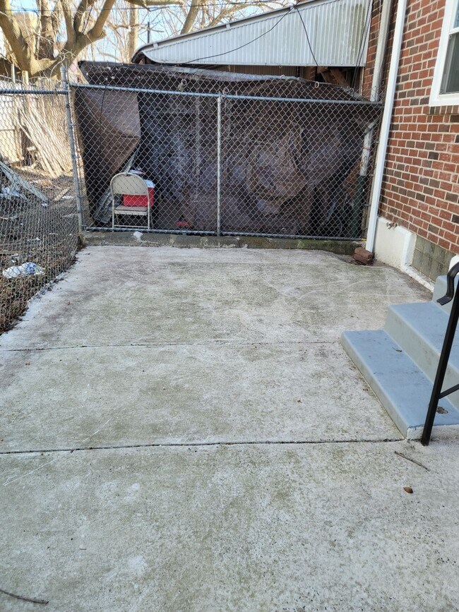 Building Photo - 2953 Edgley St