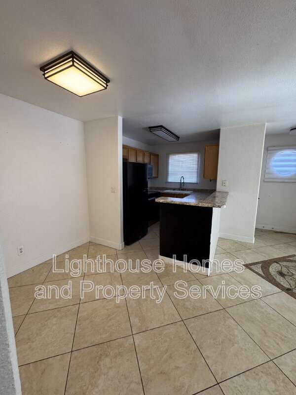 Building Photo - 2985 Juniper Hills Blvd