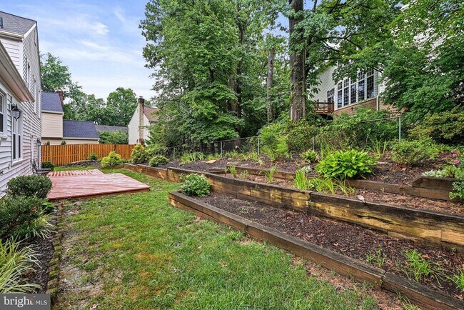 Building Photo - 9760 Hatmark Ct