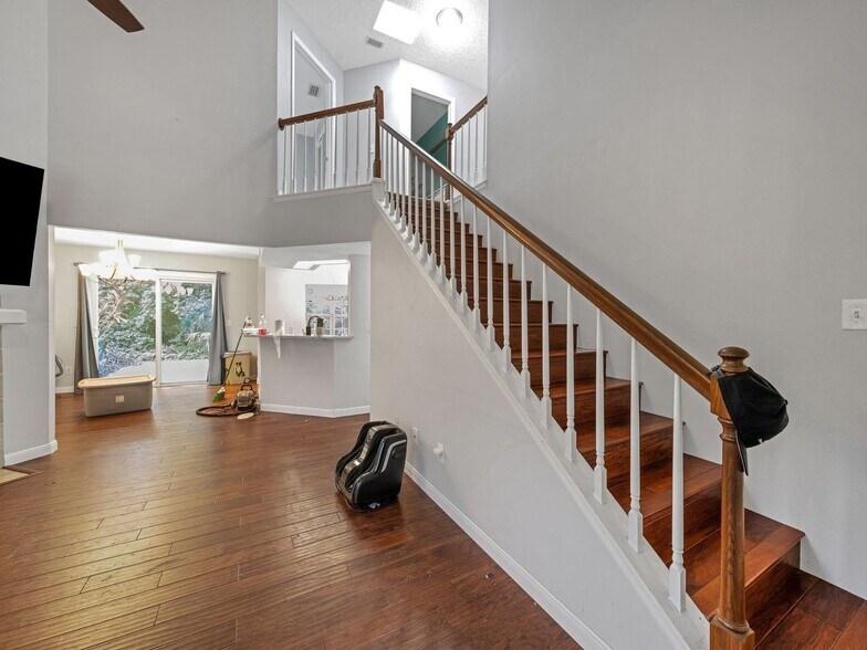 Building Photo - 2758 Waymeyer Dr