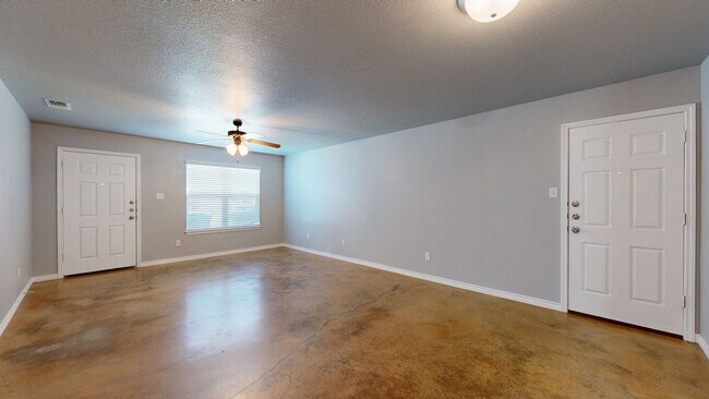 Building Photo - 2904 Starlight Dr