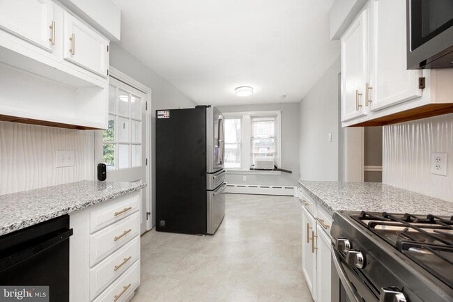 Building Photo - 313 Chestnut St