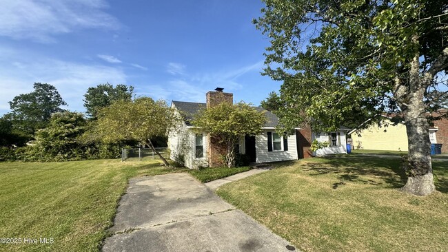 Primary Photo - 105 Garden Pl