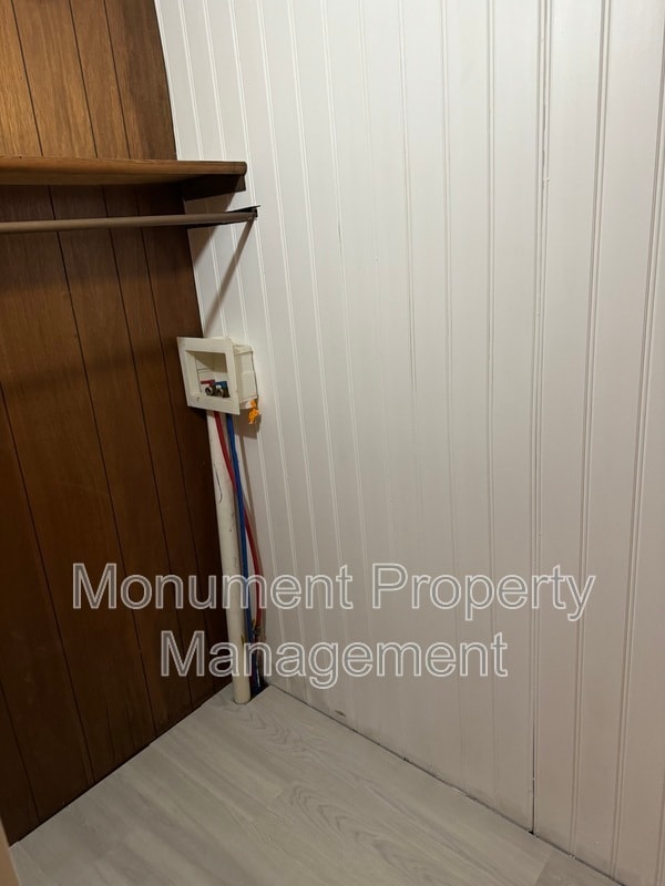 Building Photo - 8 E Church St