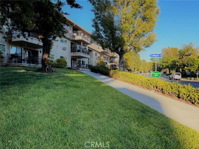 Building Photo - 2370 Via Mariposa W