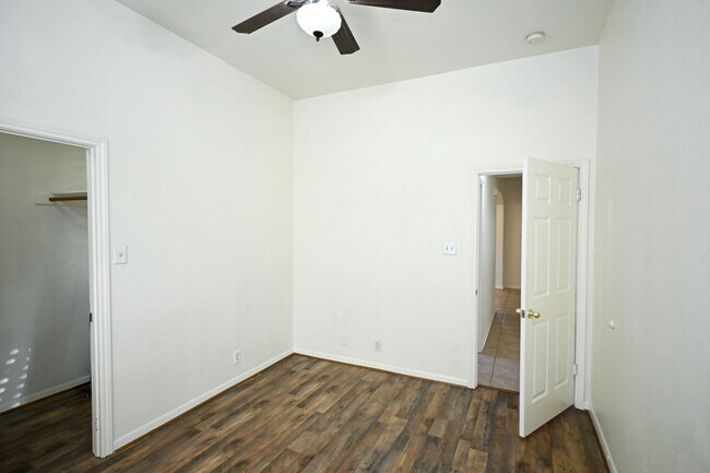 Building Photo - 1131 River Rock