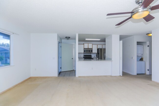 Building Photo - Hillsdale4 Mililani Mauka Town House- Upst...