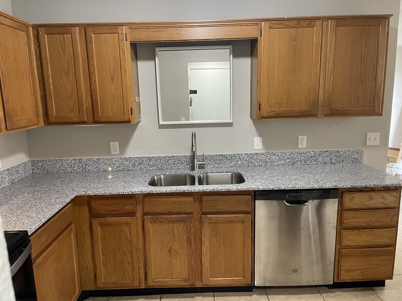 Kitchen - 1382 N Dawn Dr