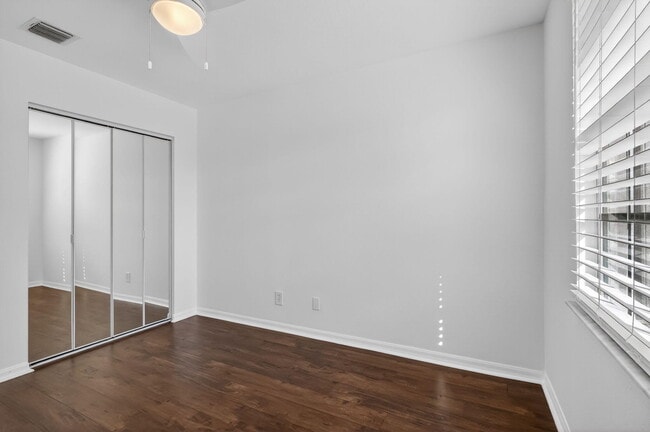 Building Photo - 16218 Sierra Palms Dr