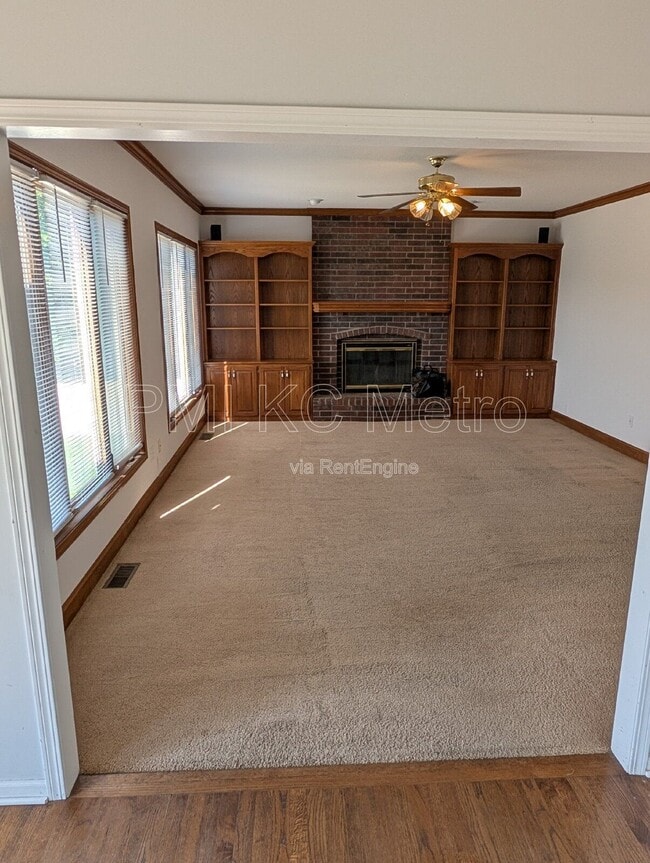 Building Photo - 3905 SW 14 St Ct