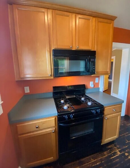 Building Photo - 3026 Church St