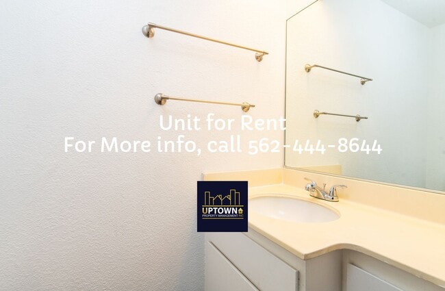 Building Photo - Townhome - 2 Bedrooms-2.5 Baths - Commerce