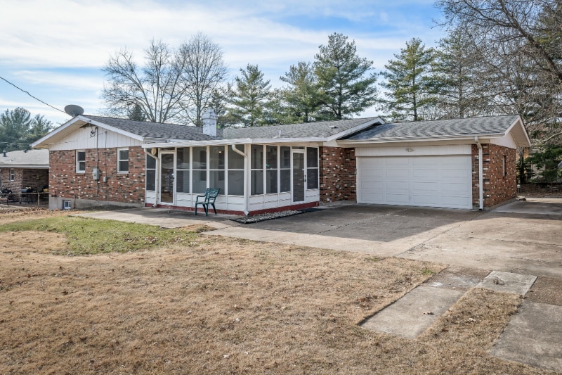 Building Photo - 13900 Evan Aire Dr