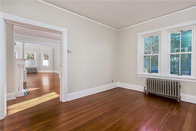 Building Photo - 128 Congdon St