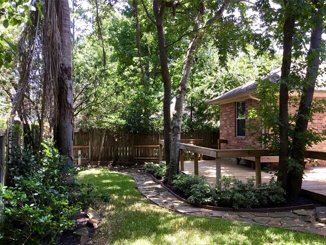 Building Photo - 14 Heron Hollow Ct