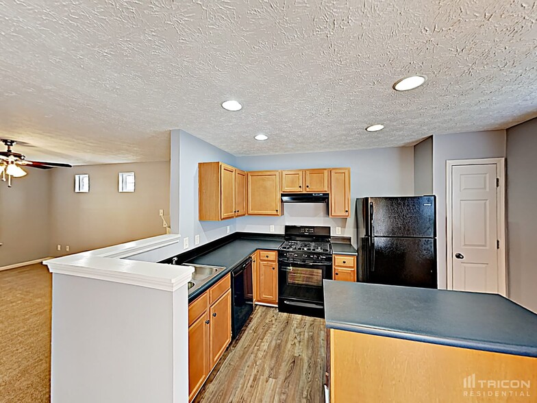 Building Photo - 5370 Mountain Top Pl
