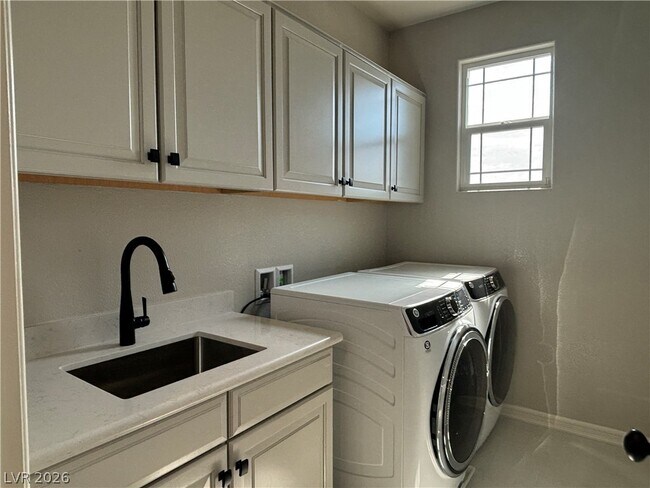 Building Photo - 5636 Justin Robert St