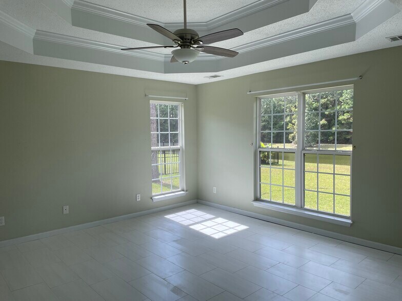 Master bedroom - 145 White Dogwood Ln