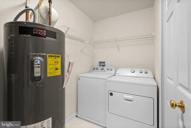 Building Photo - 204 Fallsgrove Blvd