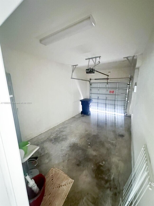 Building Photo - 11958 SW 151 Ave