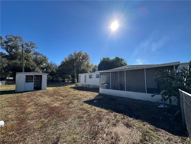 Building Photo - 7891 Suncoast Dr