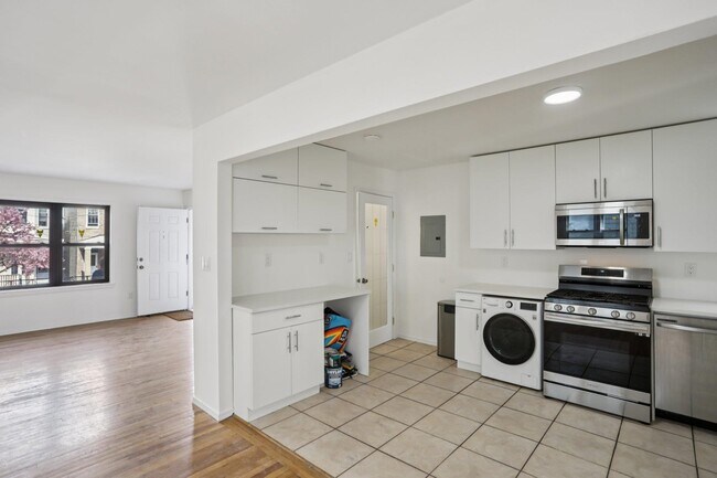 Building Photo - 342 Ogden Ave.