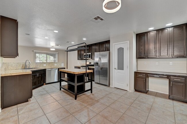 Building Photo - 7275 Diamond Canyon Ln