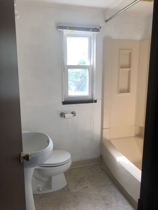 Building Photo - 20170 Priday Ave