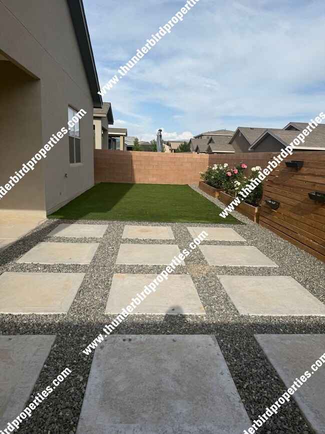Building Photo - Great 4 bedroom home - Rio Rancho