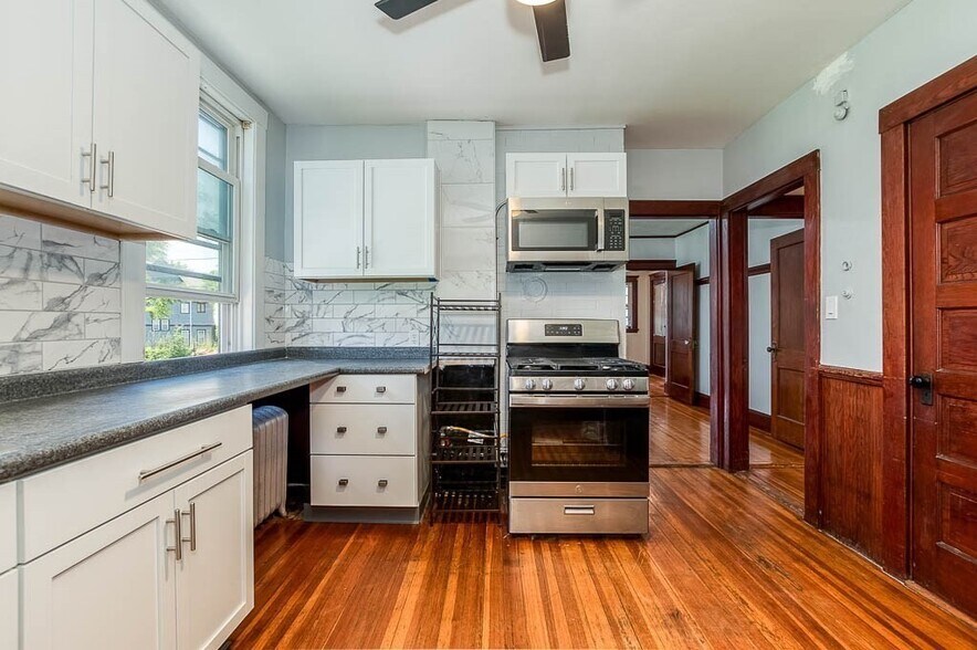 Building Photo - 21 Walter St