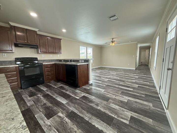 Building Photo - 709 N Collins Fwy