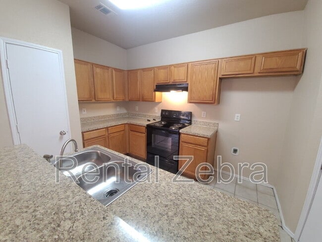 Building Photo - 787 Catalina Dr