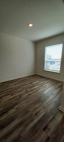 Building Photo - 8108 Ravalli St