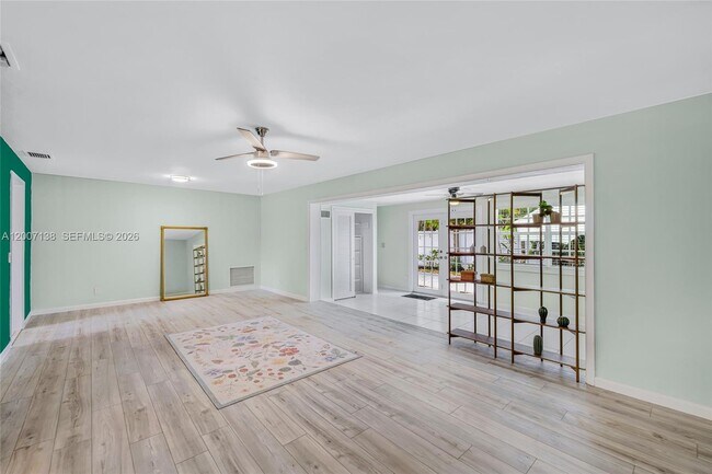 Building Photo - 1320 NE 27th Ave