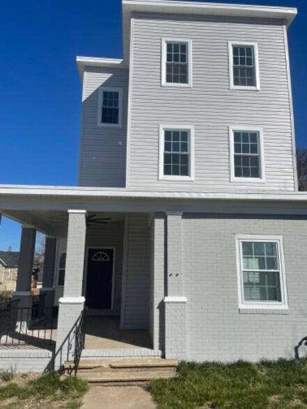 Building Photo - 612 Chestnut Hill Ave