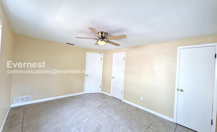 Building Photo - 3313 Ottway Dr