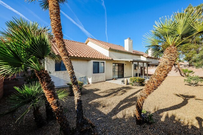 Building Photo - 1780 Yellowwood Dr