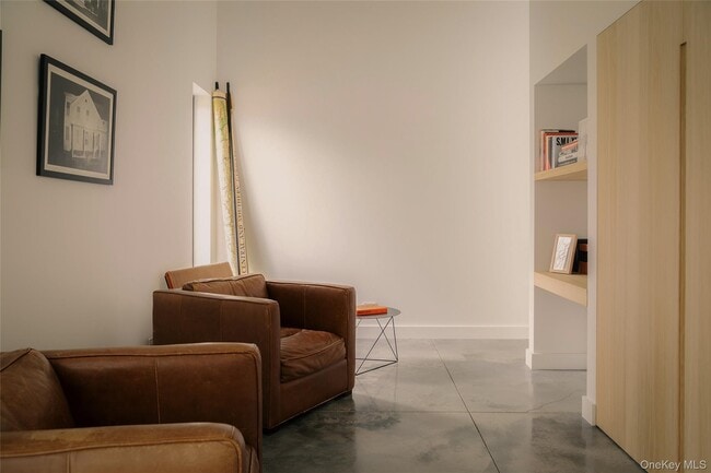 Building Photo - 279 Tompkins Rd